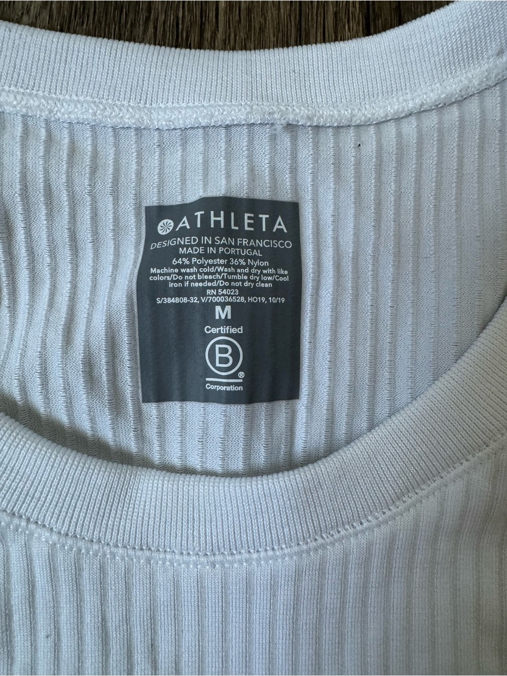 Athleta Women’s White Ribbed Stretch Knit Tank Top Round Neck Size M - Picture 2 of 5